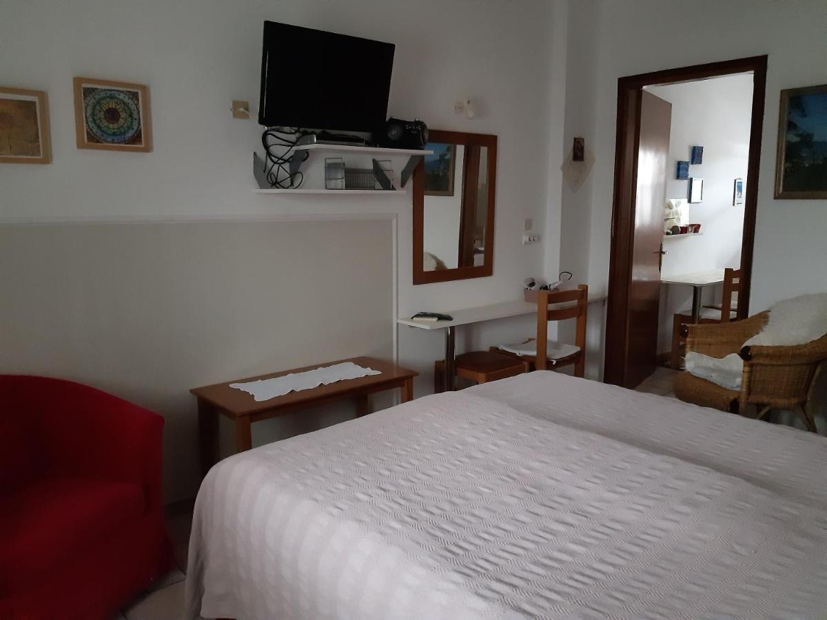 Anthos Apartments Лименас Екстериор снимка