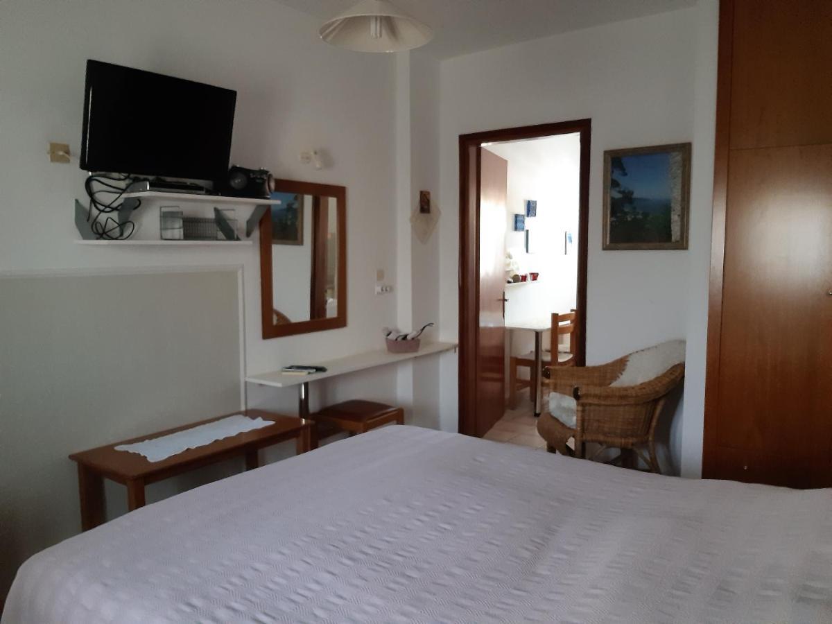 Anthos Apartments Лименас Екстериор снимка