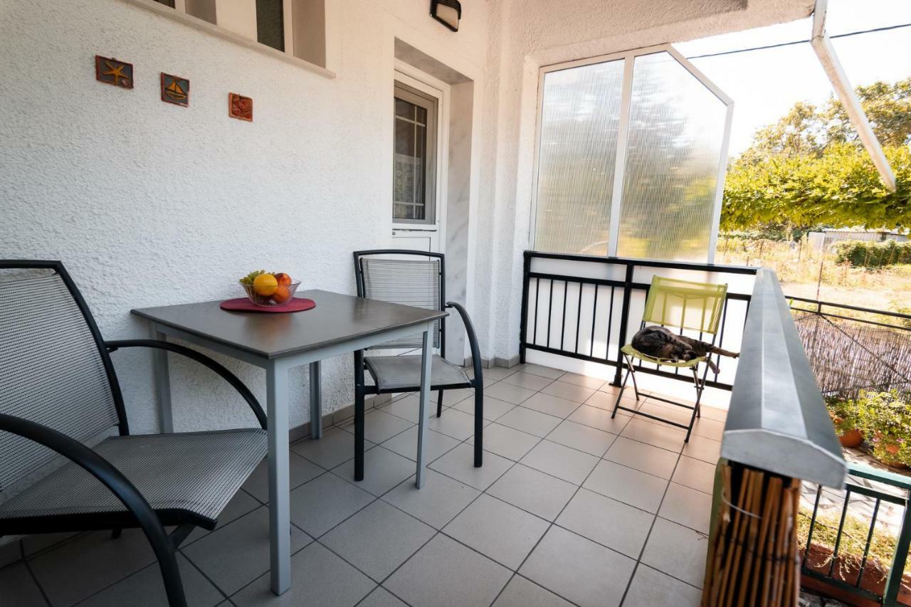 Anthos Apartments Лименас Екстериор снимка