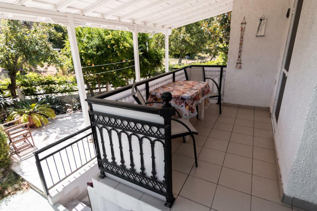 Anthos Apartments Лименас Екстериор снимка